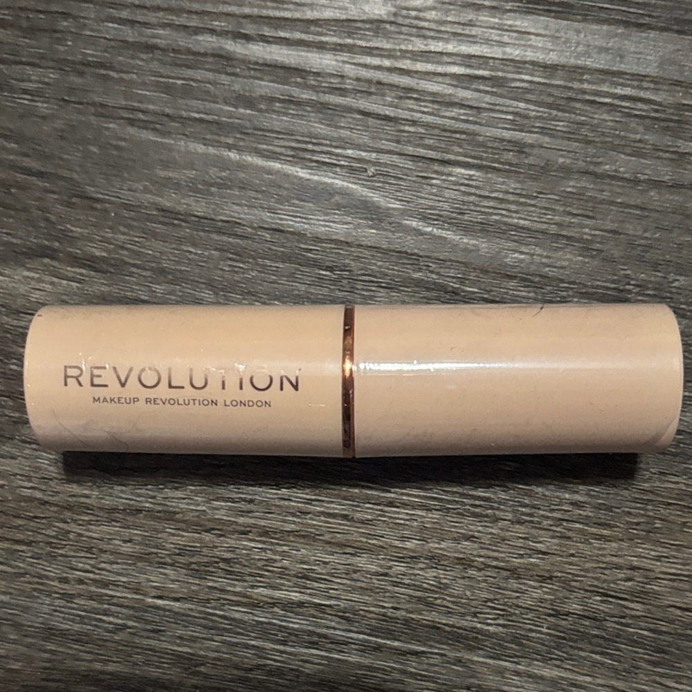 Revolution Natural Cream Concealer